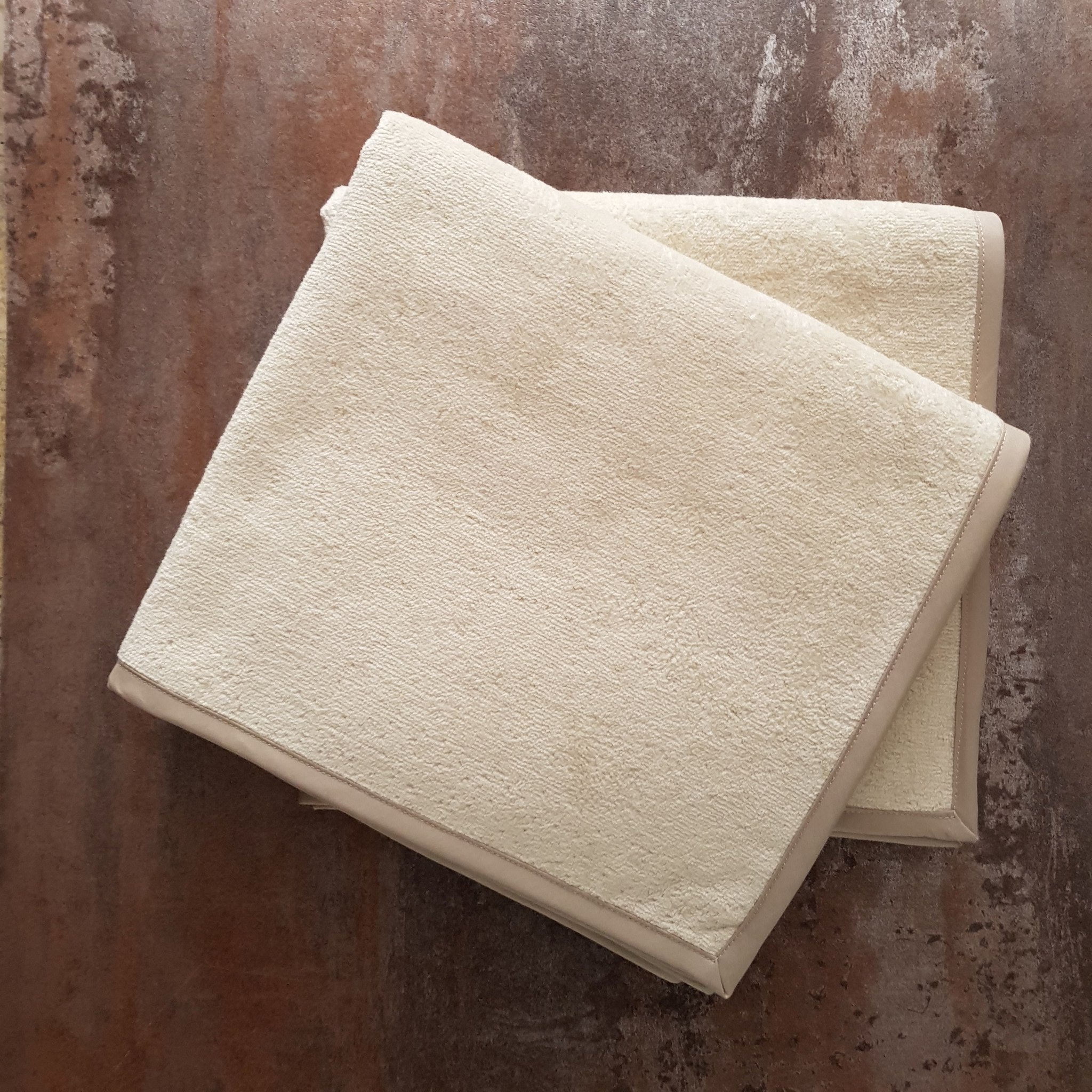 Cotton Velour Bath Towels: Luxury Italian Woven Egyptian Cotton