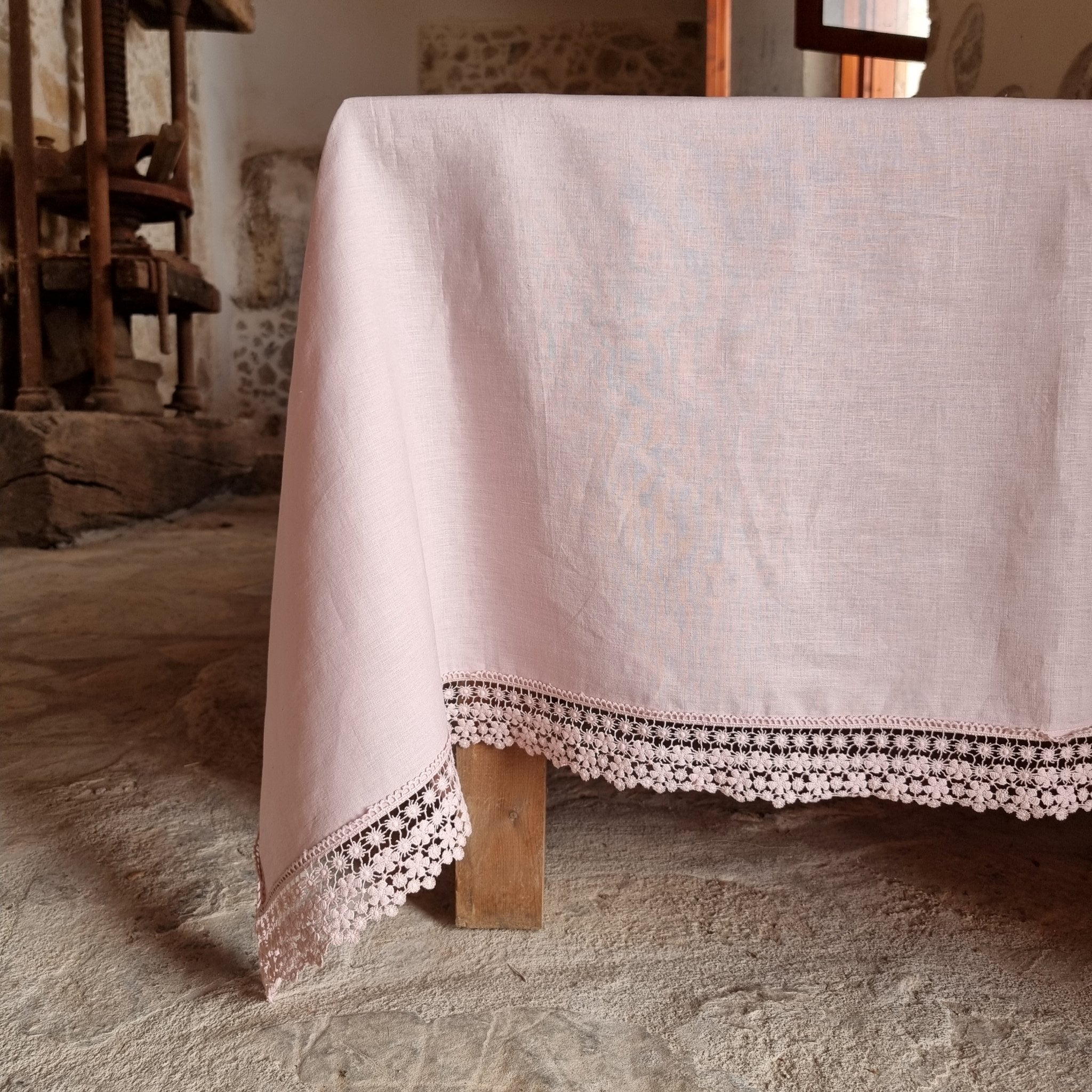 Pink Linen Tablecloth with Lace Edging: Custom Luxury Table Decor