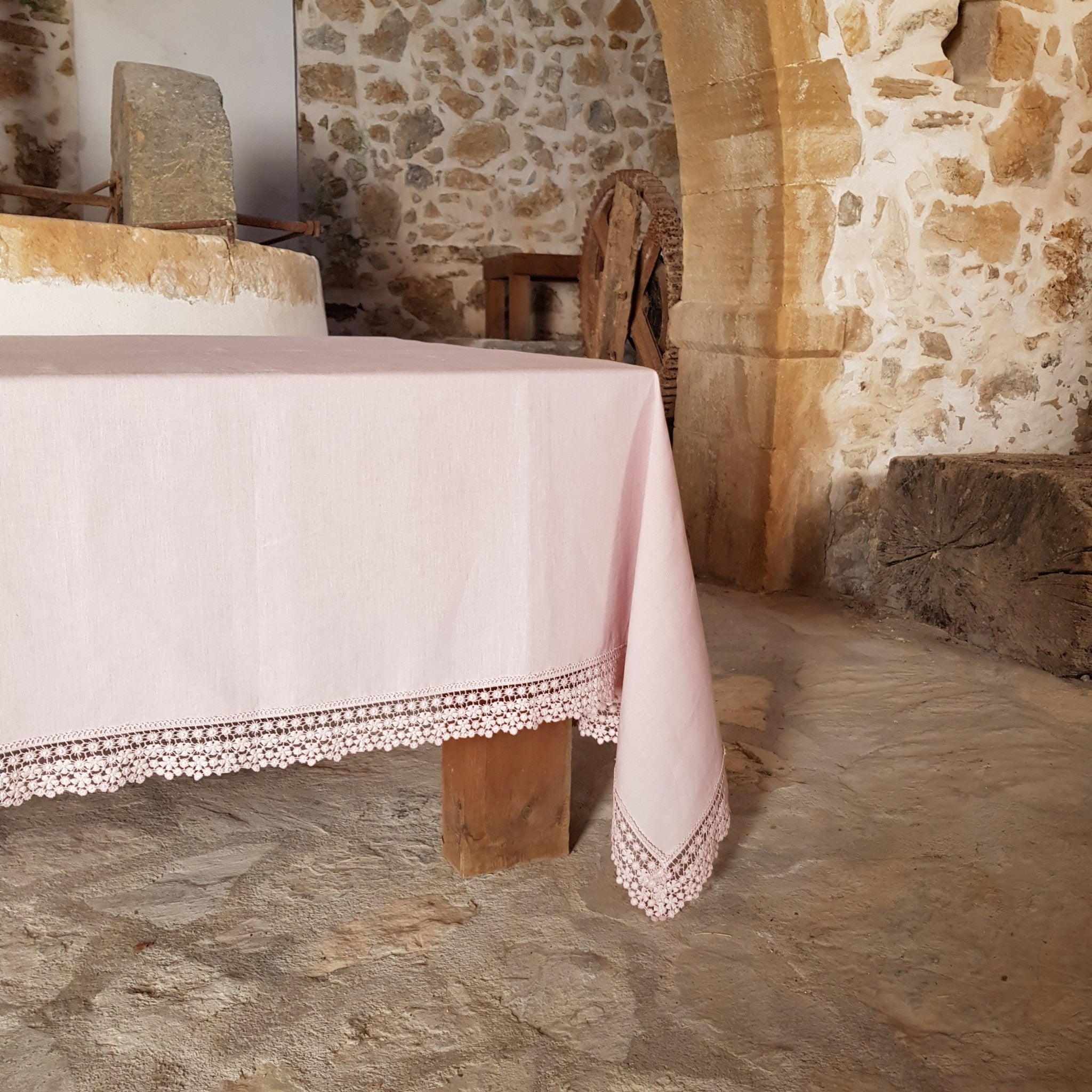 Pink Linen Tablecloth with Lace Edging: Custom Luxury Table Decor